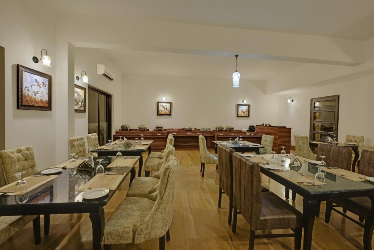 The Hunting Lodge Resort Udaipur - Villas & Pool Dabok Exterior foto